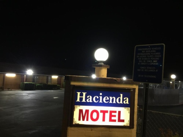 Hacienda Motel image 26
